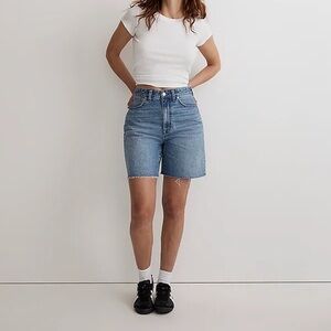 Madewell Curvy Baggy Jean Short